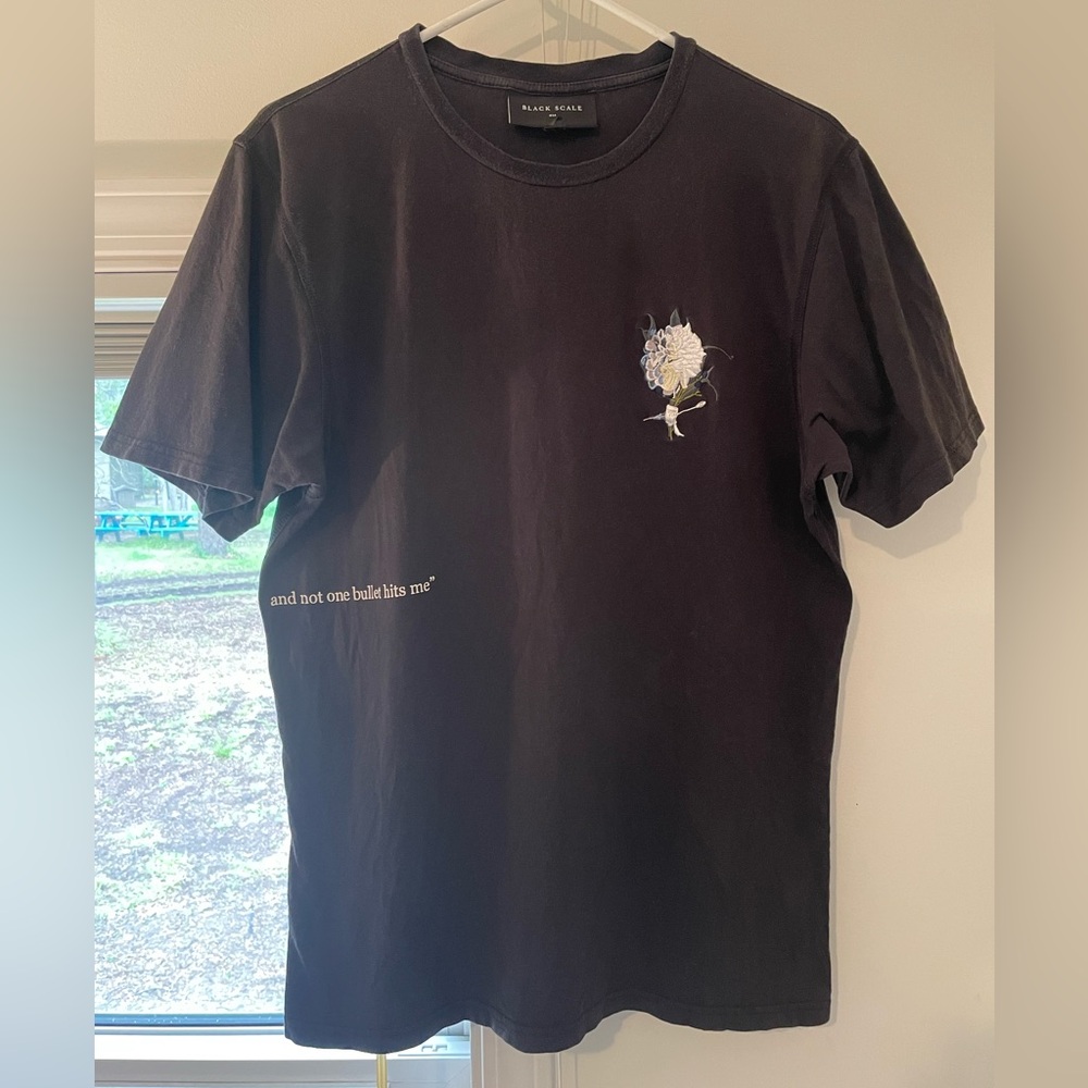 Black Scale Men's Black T-Shirt